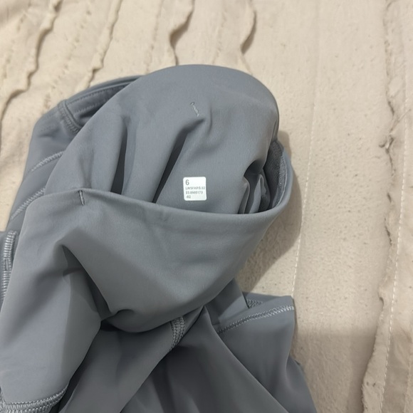 Lululemon Fast and Free Leggings 25” - Picture 4 of 4